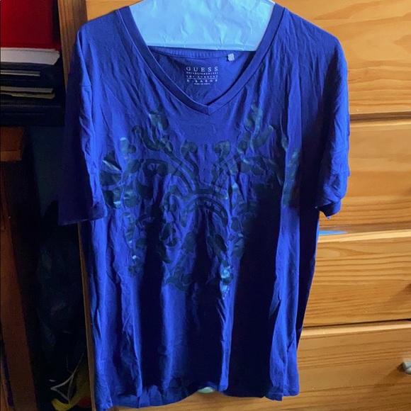 Guess X-Large T-Shirt - Picture 1 of 1